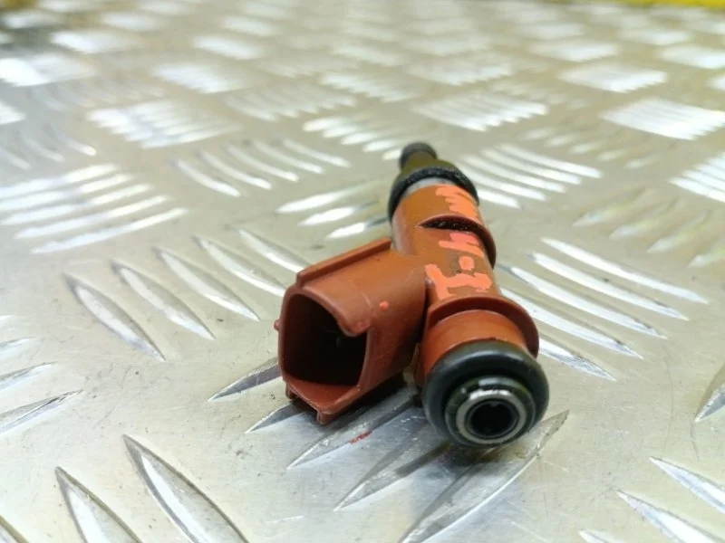 Форсунка топливная Toyota Rav 4 (Xa30) (2005-2014) 2009 2325031050 3.5 I 2GRFE