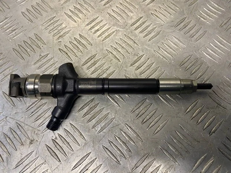 Форсунка Toyota Land Cruiser 200 (2008-2021) 2010 2367051030 4.5 D 1VDFTV