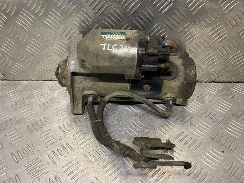 Стартер Toyota Land Cruiser 200 (2008-2021) 2010 2810051071 4.5 D 1VDFTV