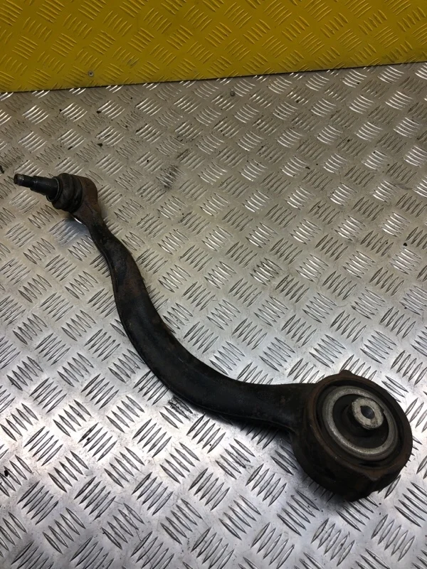 Рычаг передний нижний правый Land Rover Range Rover Sport Ii (2013-2022) 2016 LR034219 3.0 D SDV6