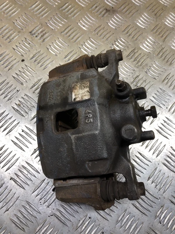 Суппорт передний левый Mitsubishi L200 (2006-2015) 2006 4605A201 ПИКАП 2.5 D 4D56