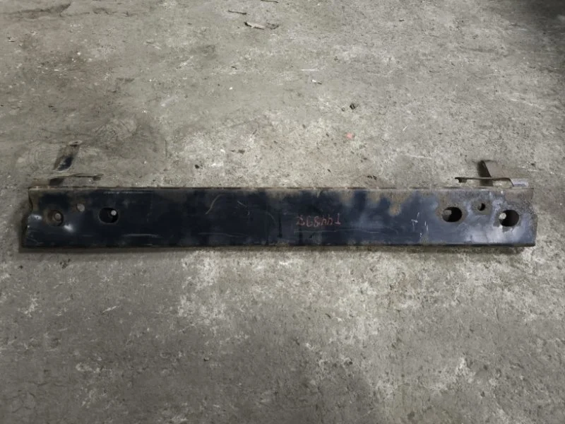 Усилитель бампера переднего Toyota Hilux (2005-2015) 2010 520210K022 ПИКАП 2.5 D 2KDFTV