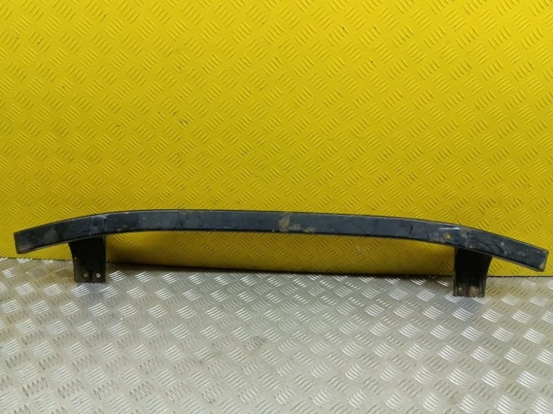 Усилитель бампера переднего Mitsubishi L200 (1996-2006) 2001 MR466819