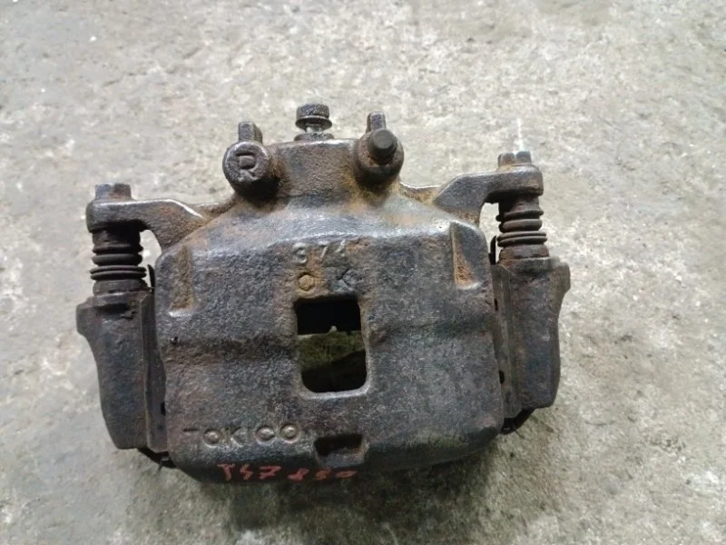 Суппорт передний правый Mitsubishi L200 (2006-2015) 2009 4605A202 ПИКАП 2.5 D 4D56