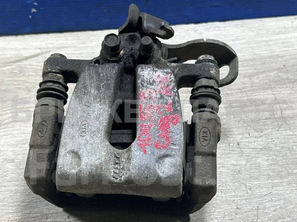 Суппорт задний Киа Сид 2  JD