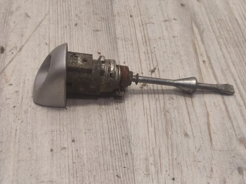 Личинка замка двери Audi Q7 2007-2015 4L