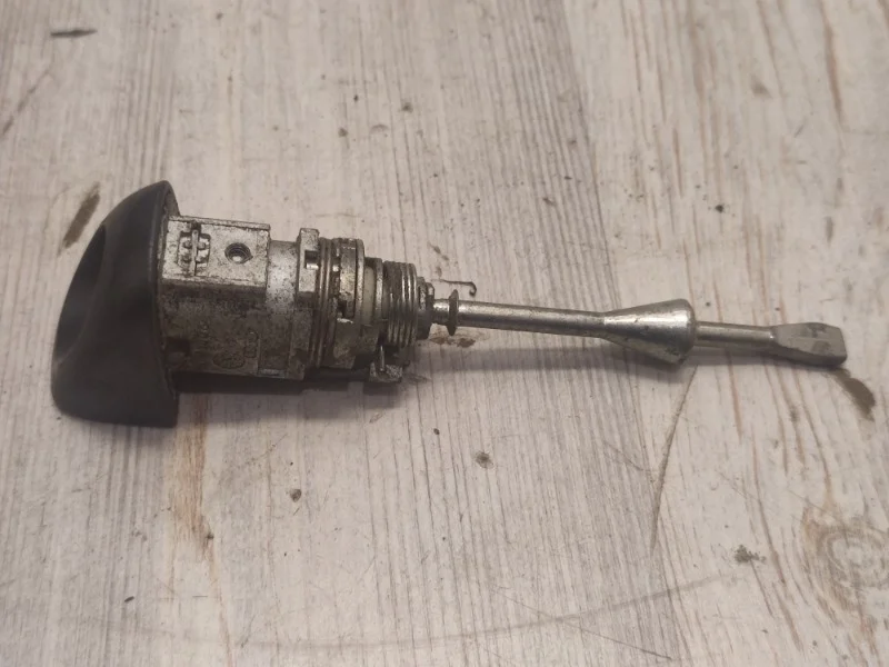 Личинка замка двери Audi Q7 2007-2015 4L