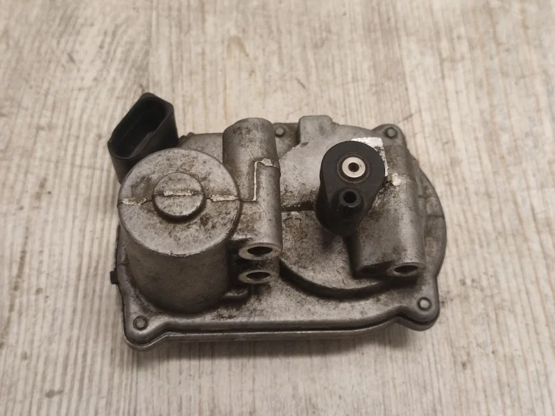 Моторчик заслонок впускных каналов VW Touareg 2003-2010 7L