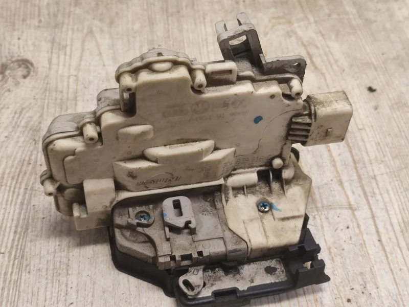 Замок двери Audi Q7 2007-2015 4L