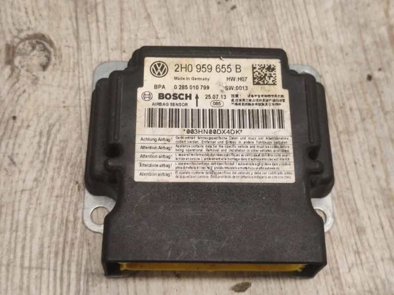 Блок управления подушек безопасности VW Amarok 2010-2016 2H