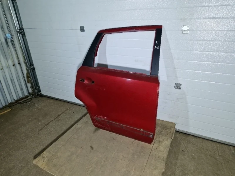 Дверь Nissan Note E11 2008