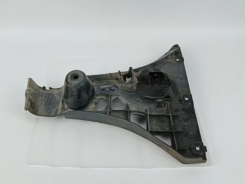 Кронштейн бампера BMW 5 E60