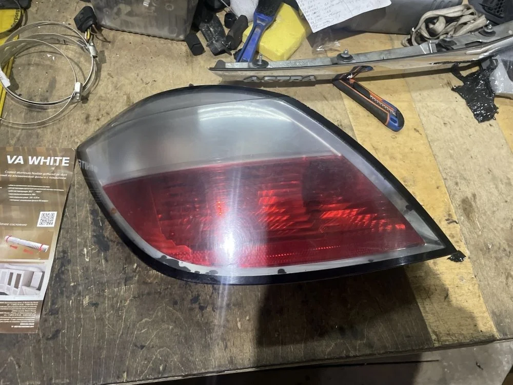 фонарь задний opel astra h 5д левый дорестаил