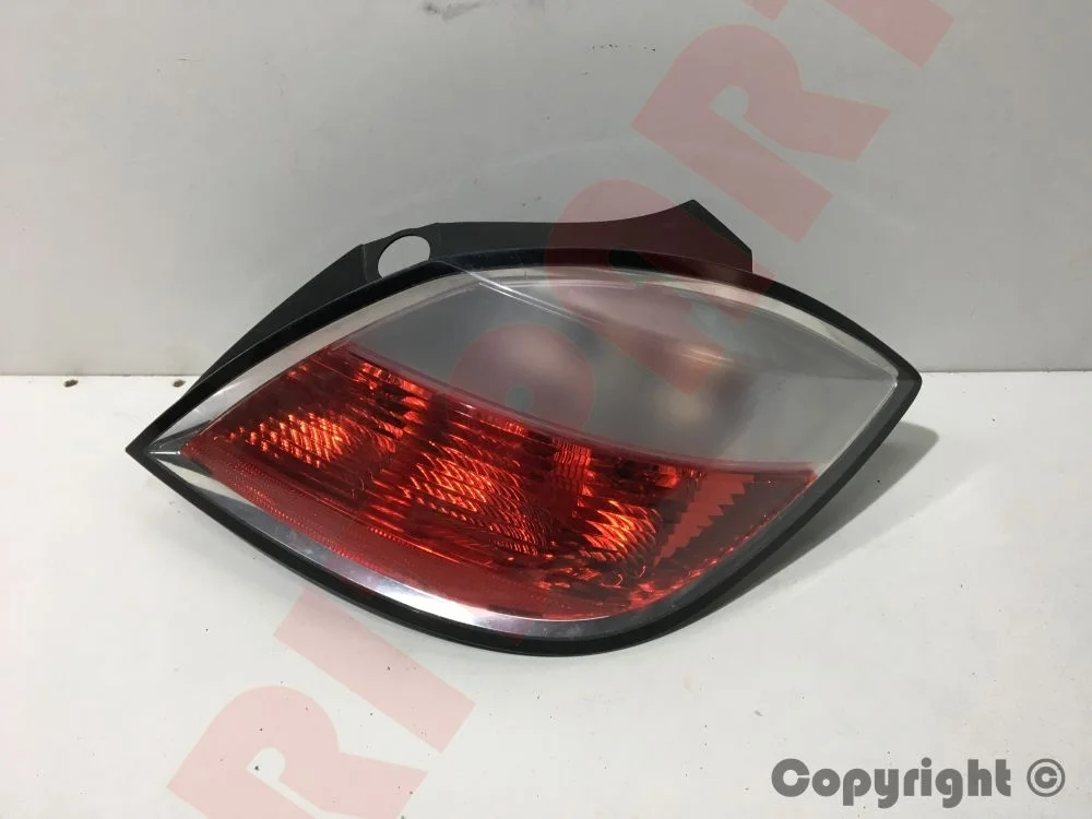 фонарь задний opel astra h 5д правый дорестаил