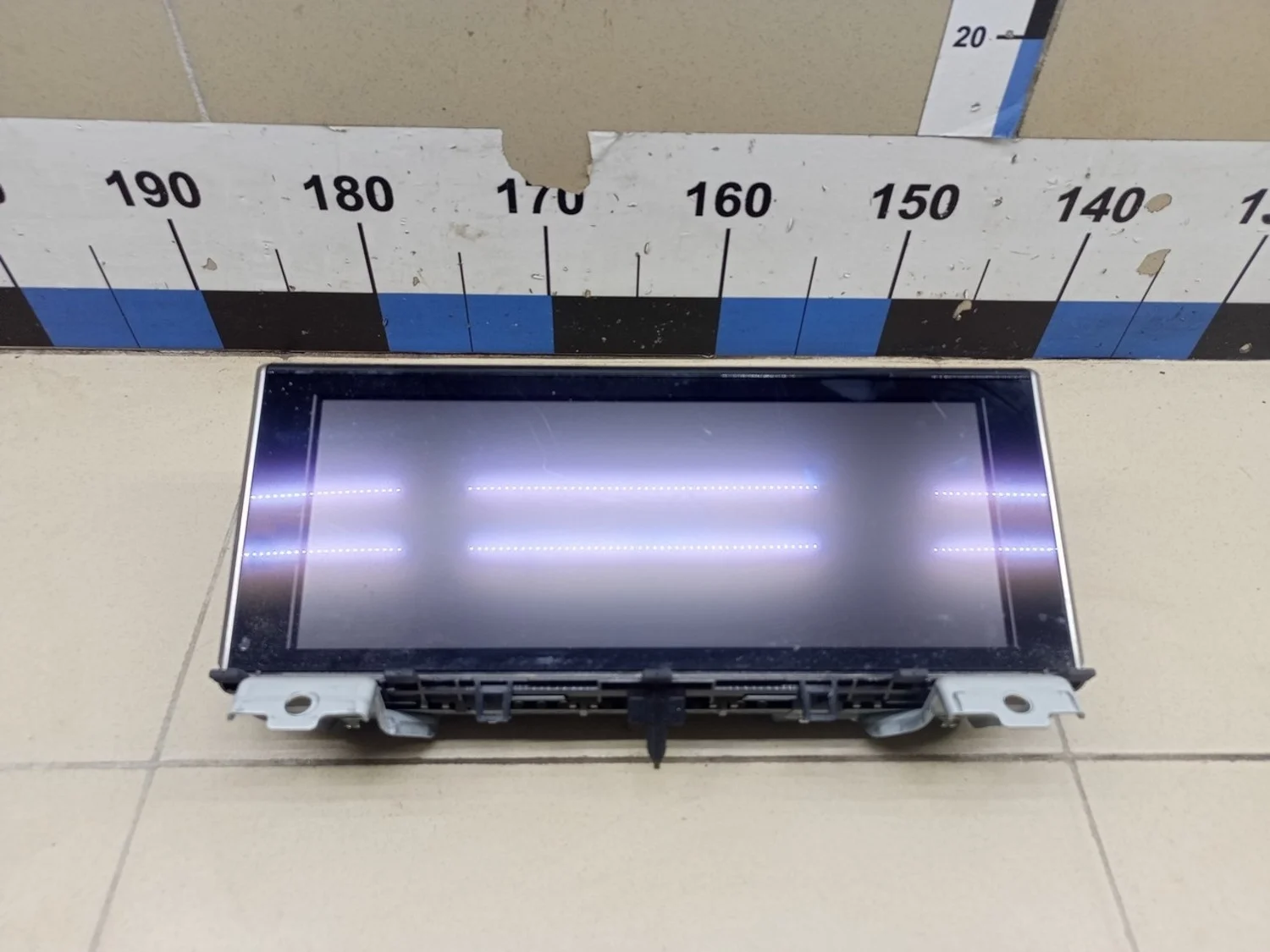 Дисплей информационный LX 570