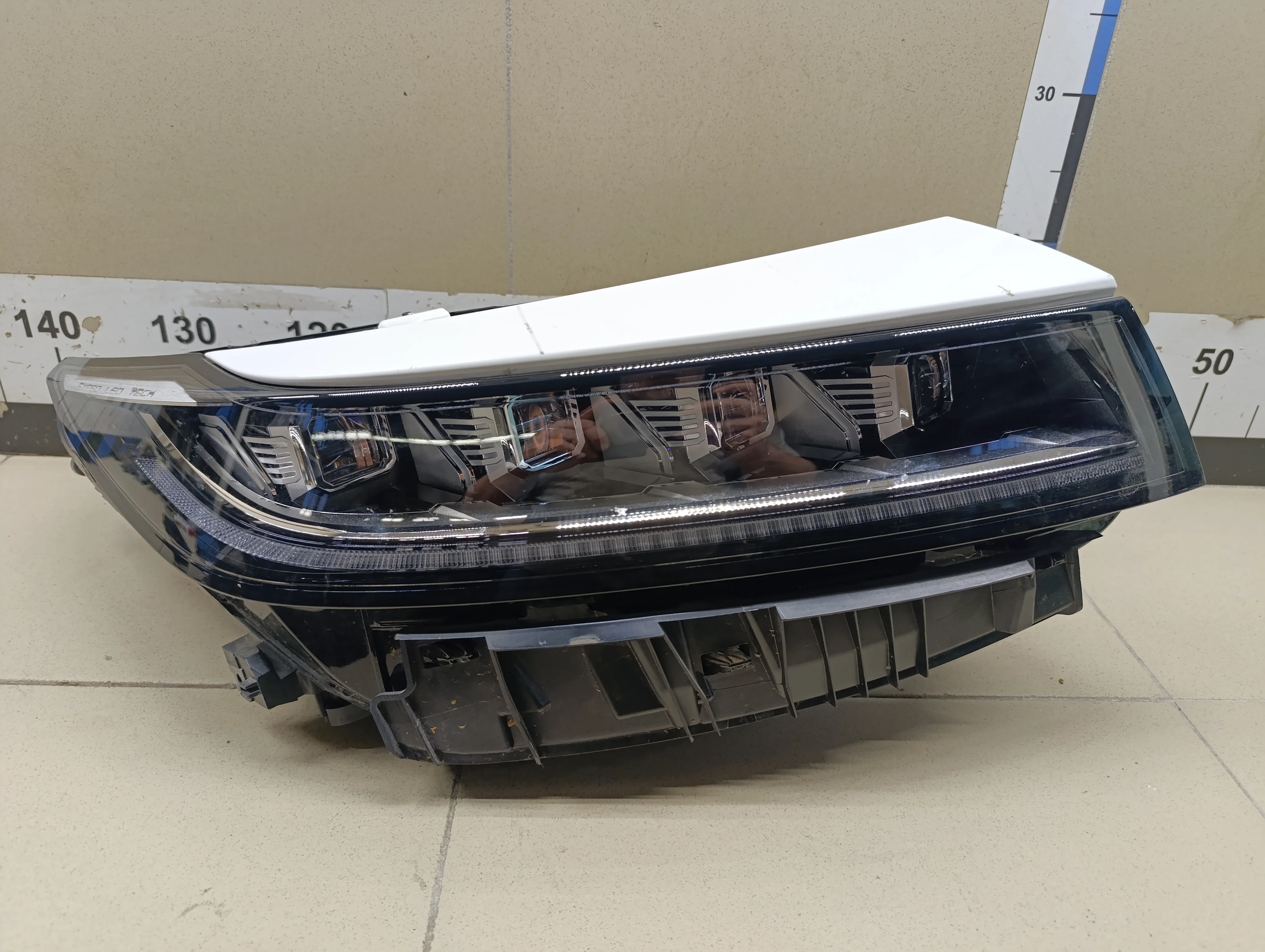 Фара правая LX (T1C) 2019>