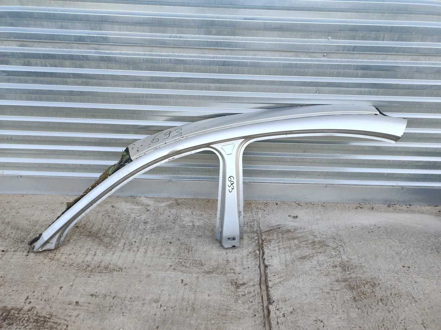 Рамка лобового стекла Fluence 2010>