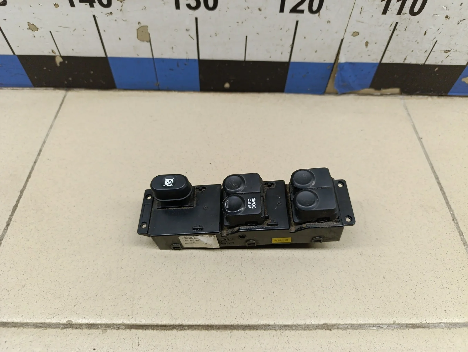 Блок управления стеклоподъемниками Solaris 2010-2017