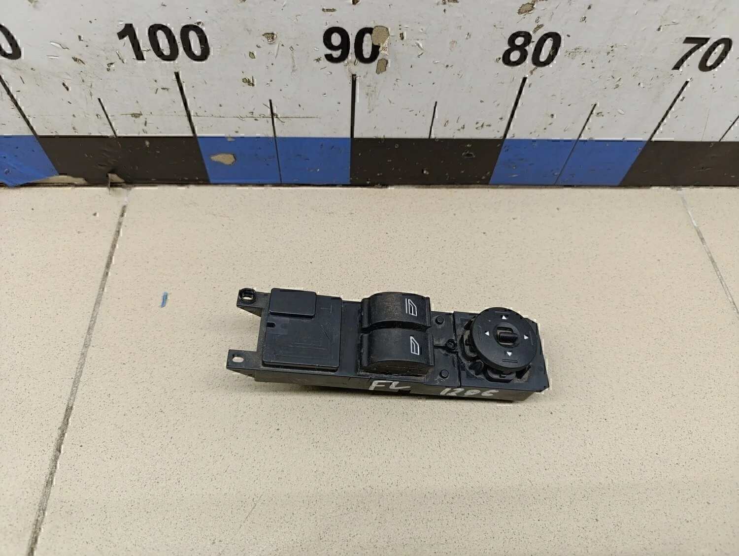 Блок управления стеклоподъемниками Focus III 2011>