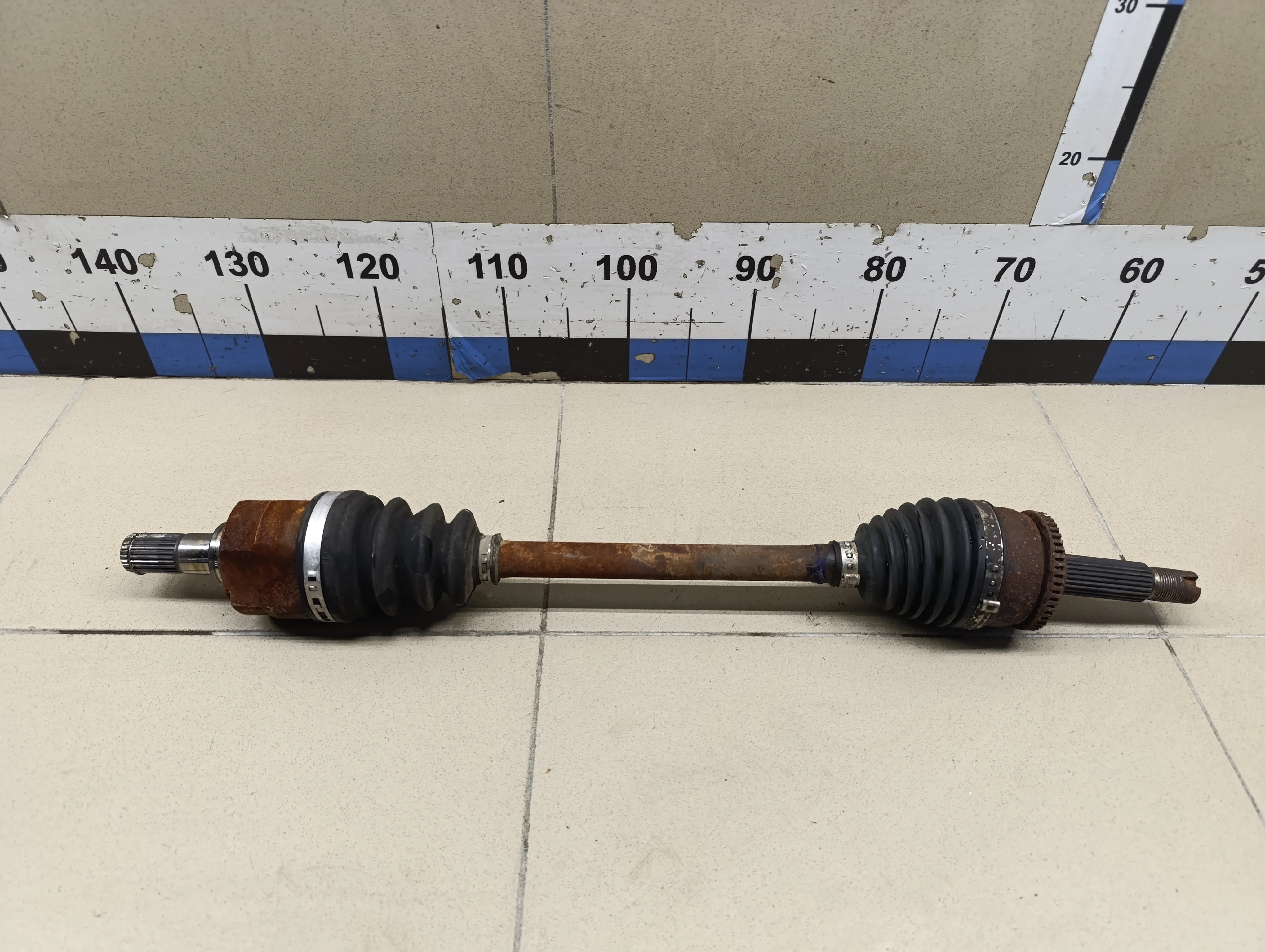 Полуось передняя левая Solaris 2010-2017