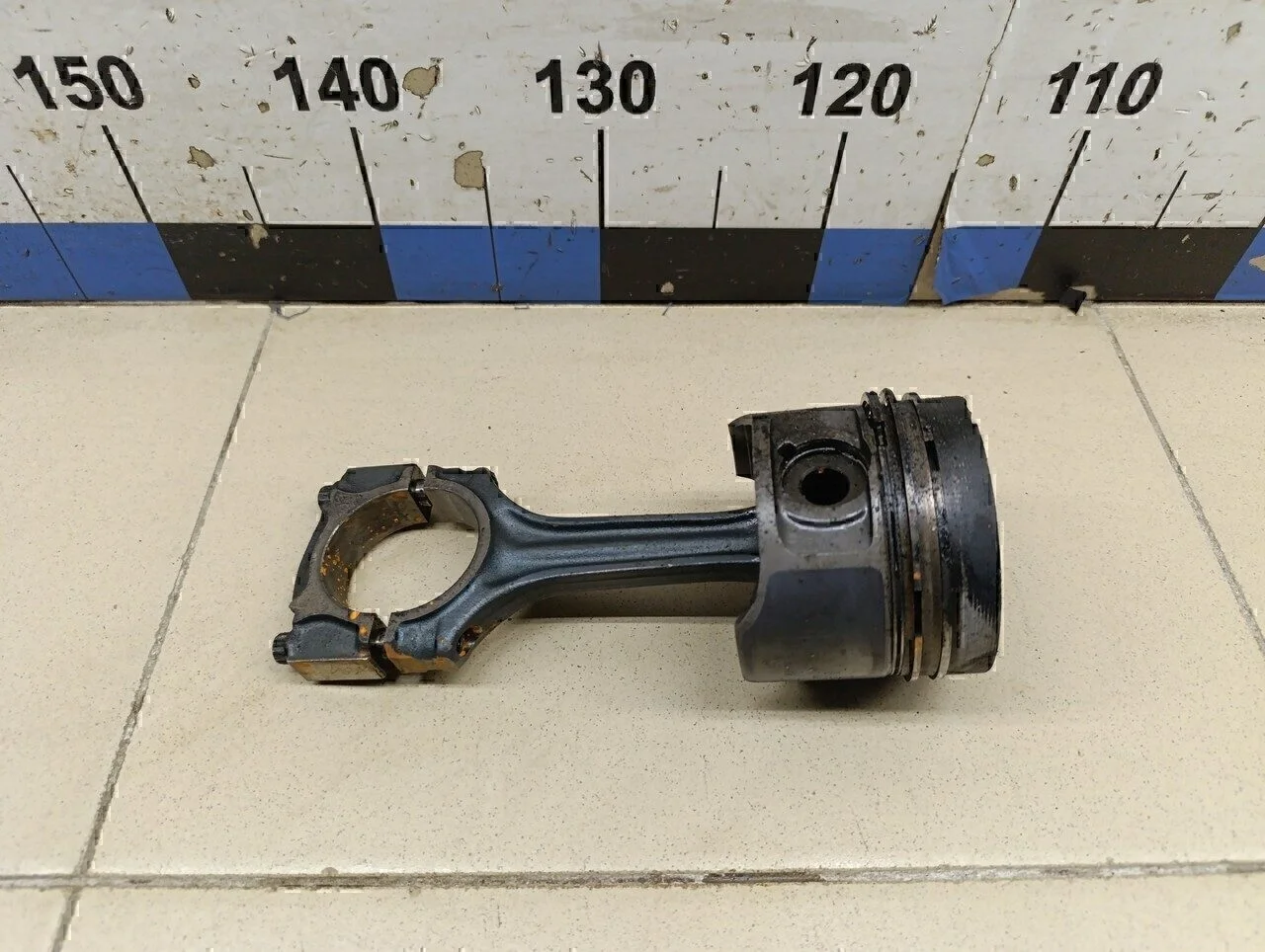 Поршень с шатуном Musso 1993-2006