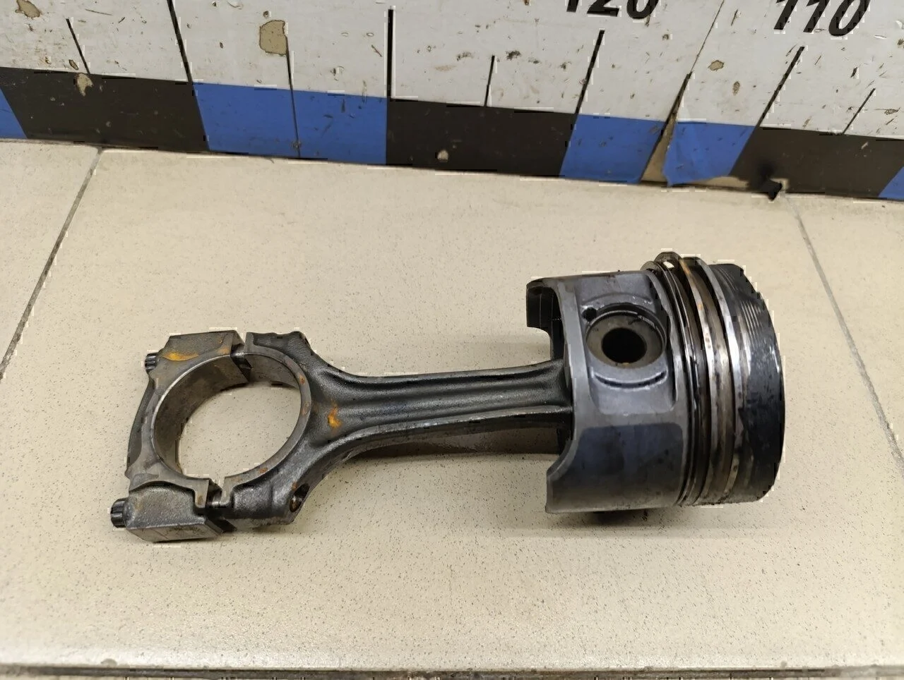 Поршень с шатуном Musso 1993-2006