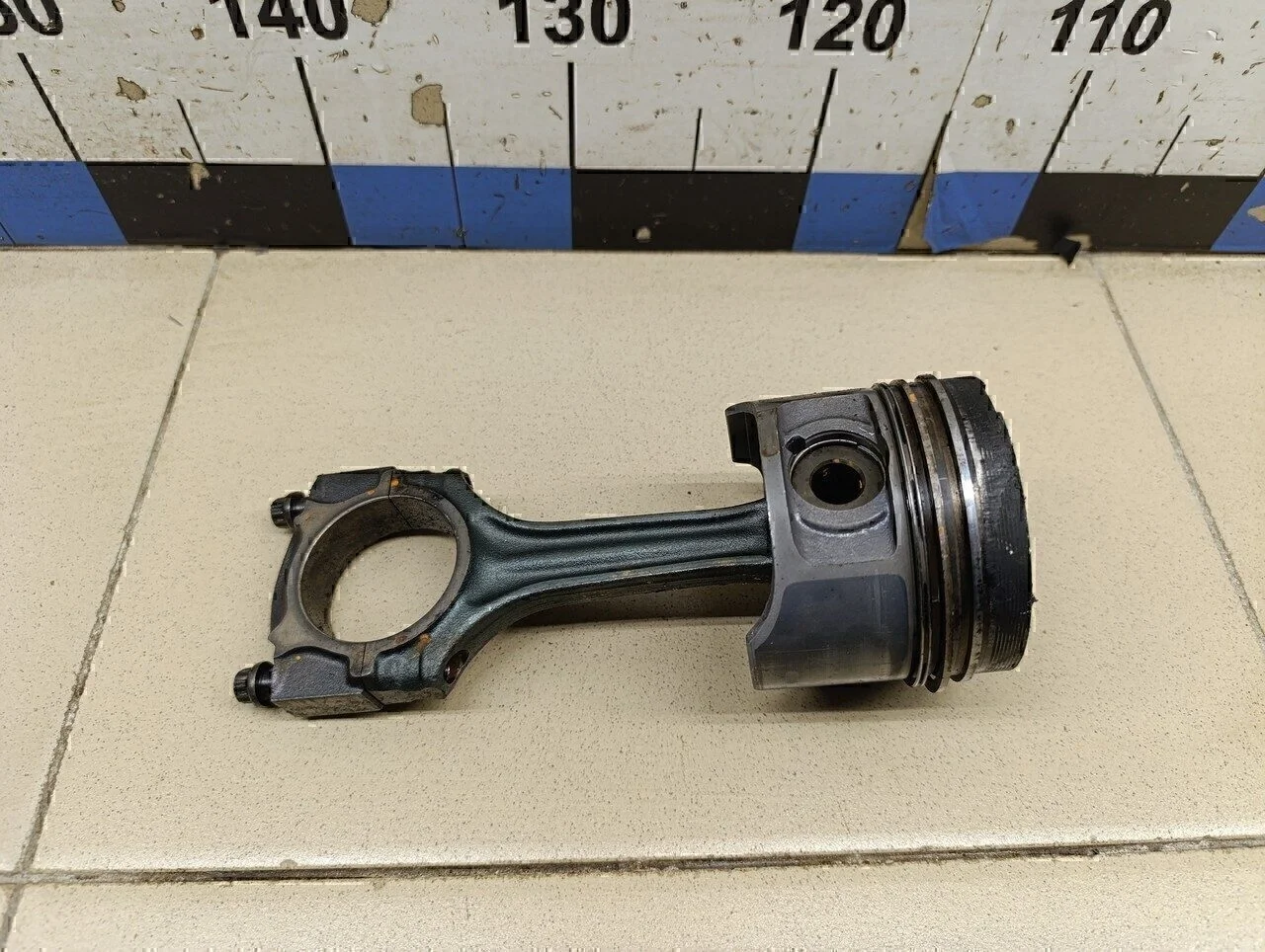 Поршень с шатуном Musso 1993-2006