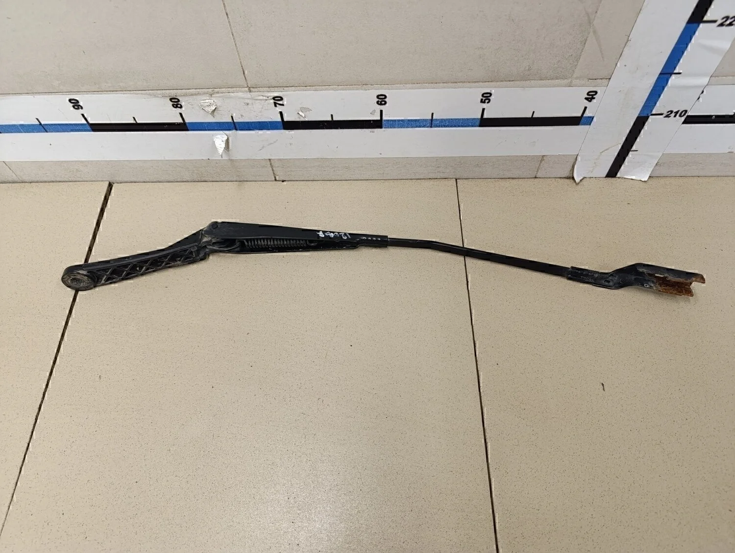 Поводок стеклоочистителя передний правый 308 I 2007-2015