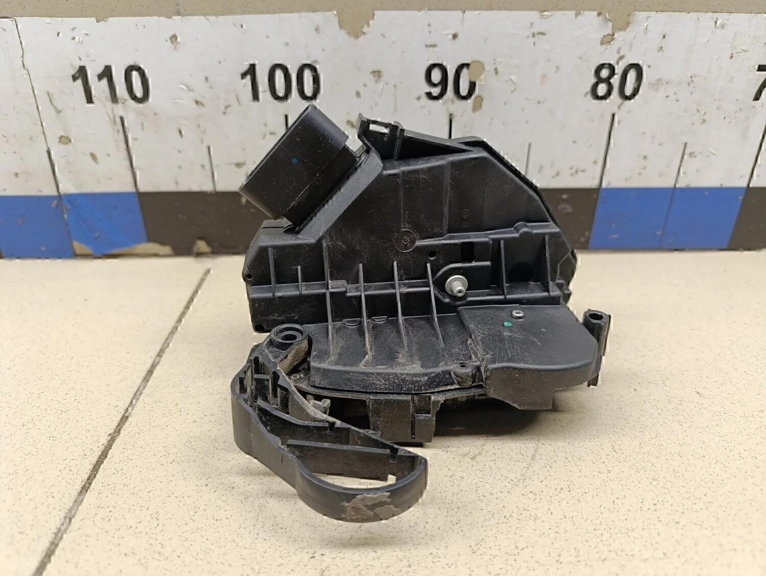 Замок двери передней левой Focus III 2011>