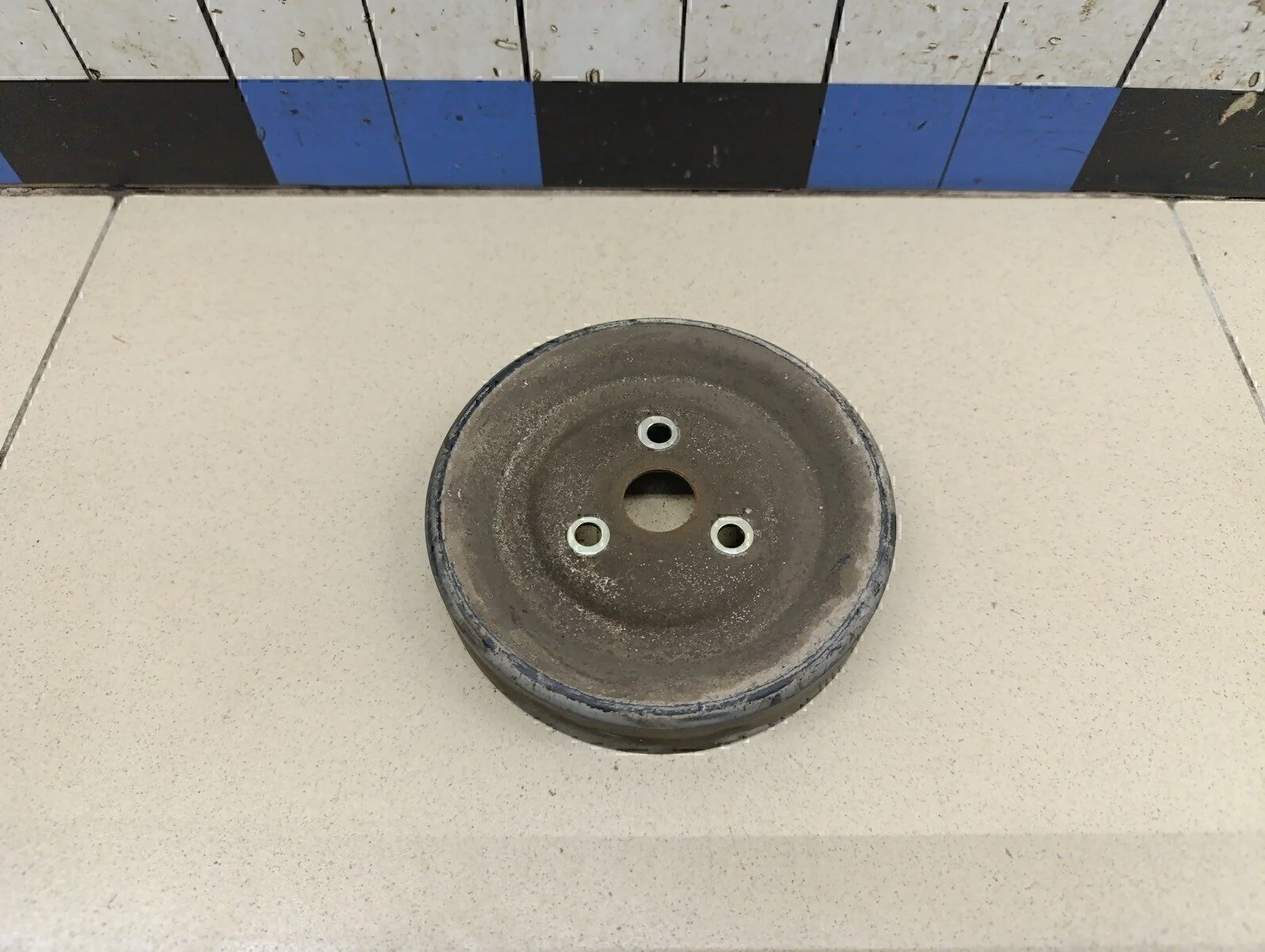 Шкив водяного насоса (помпы) C4 II 2011>