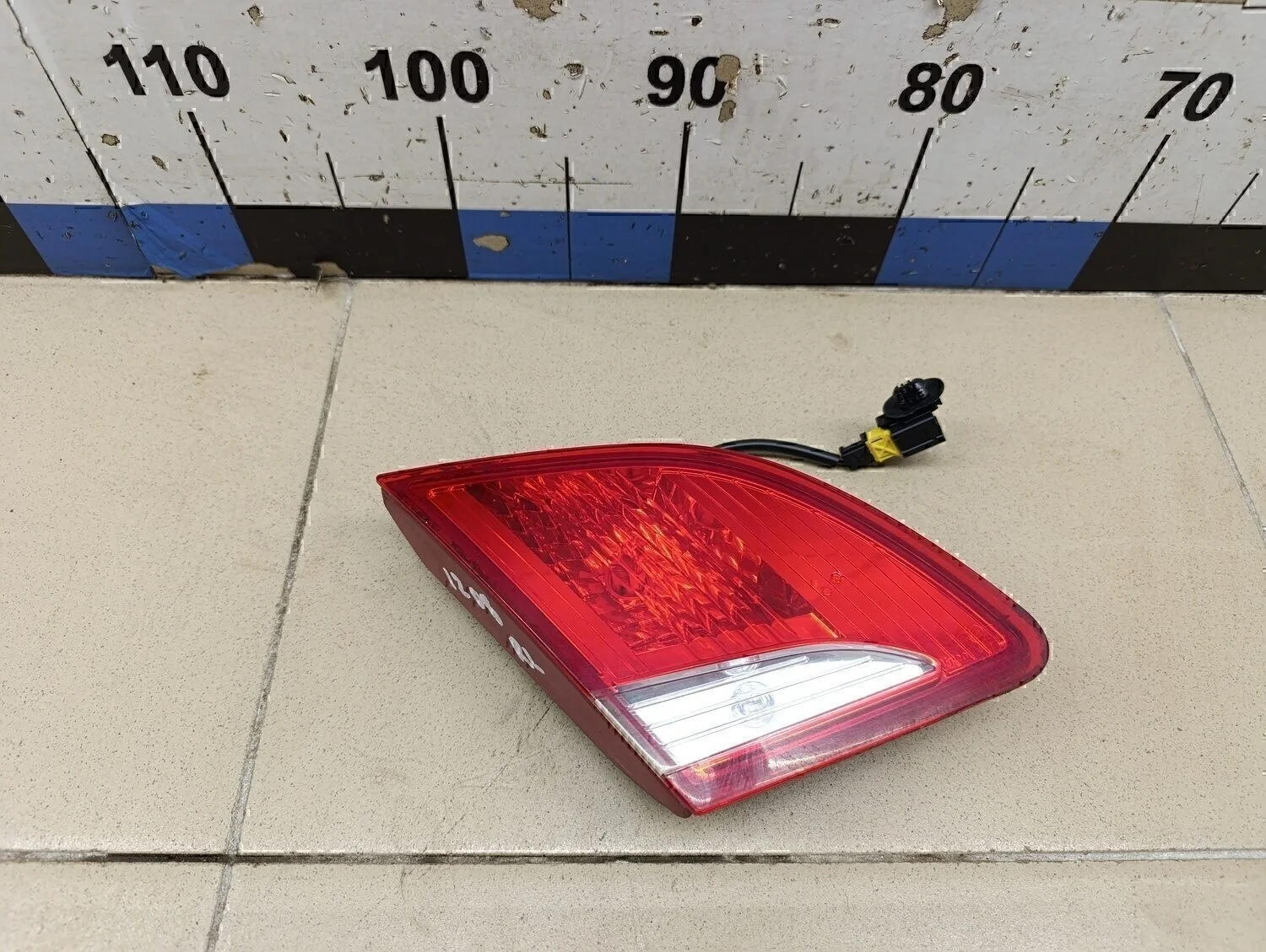 Фонарь задний внутренний левый 408 2012>