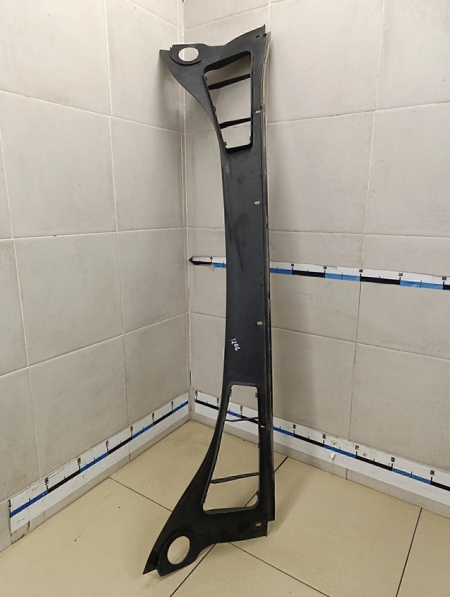 Решетка стеклооч. (планка под лобовое стекло) Focus III 2011>