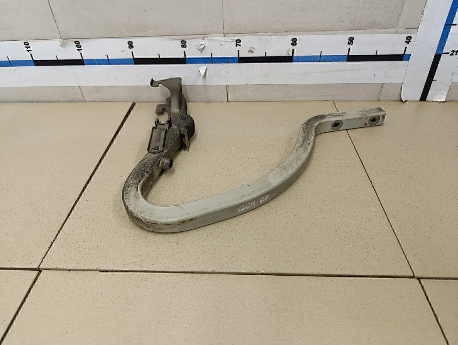 Петля крышки багажника правая Focus III 2011>