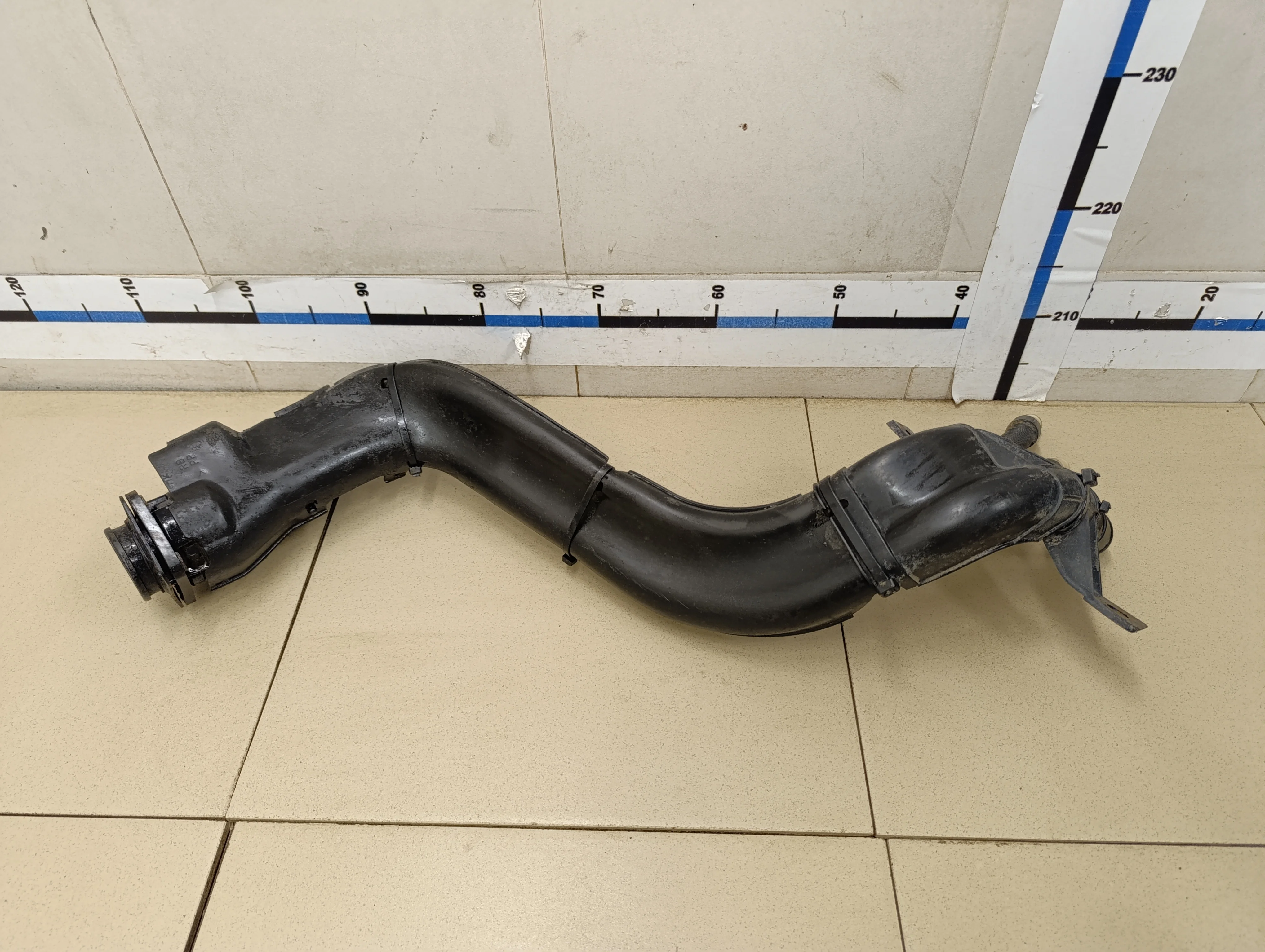 Горловина топливного бака Solaris 2010-2017