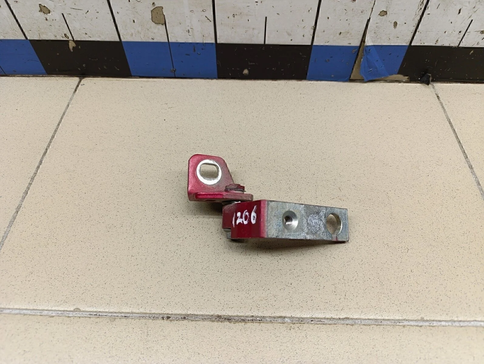 Петля двери Focus III 2011>