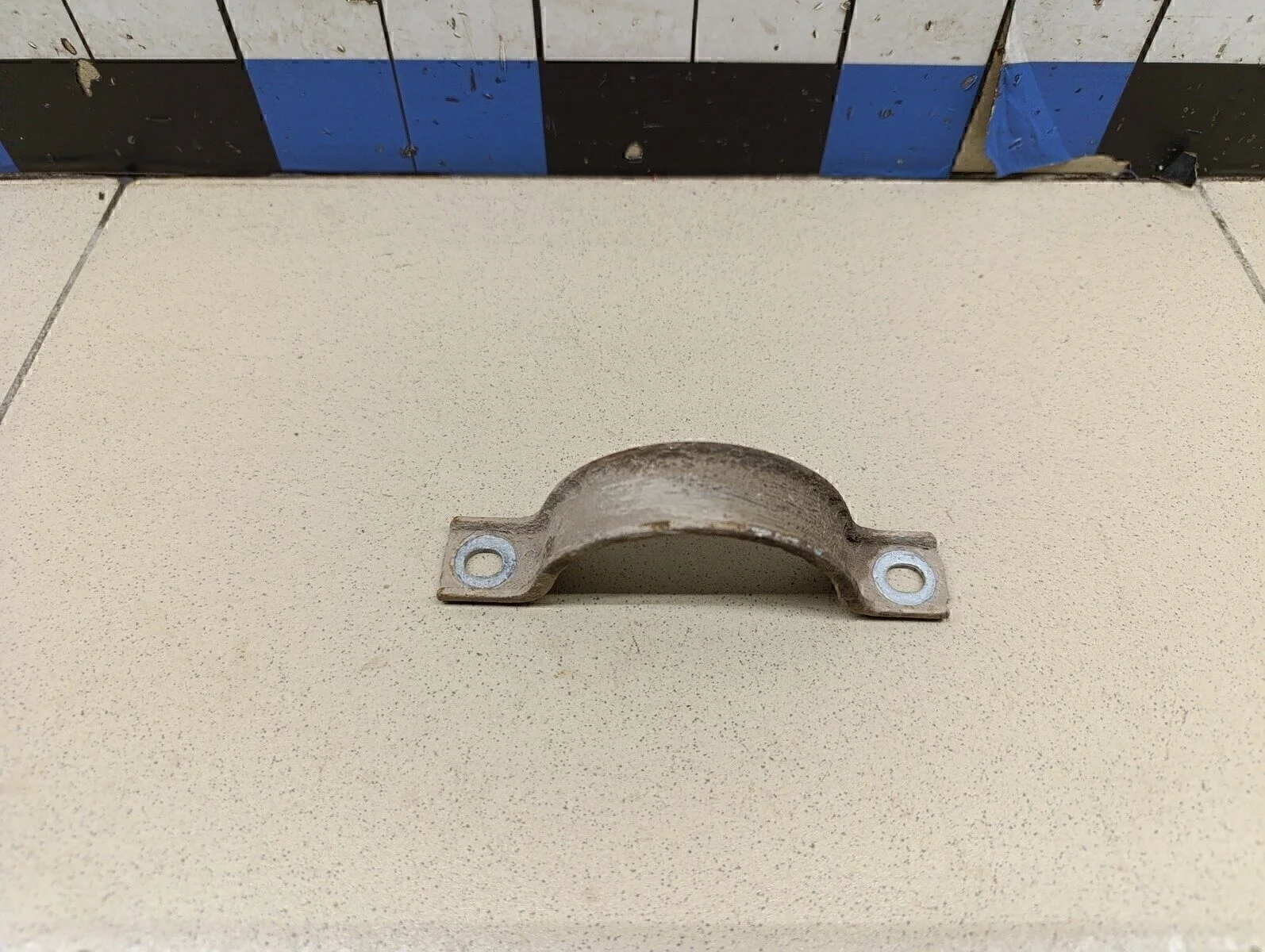 Кронштейн промежуточного вала Focus II 2005-2008