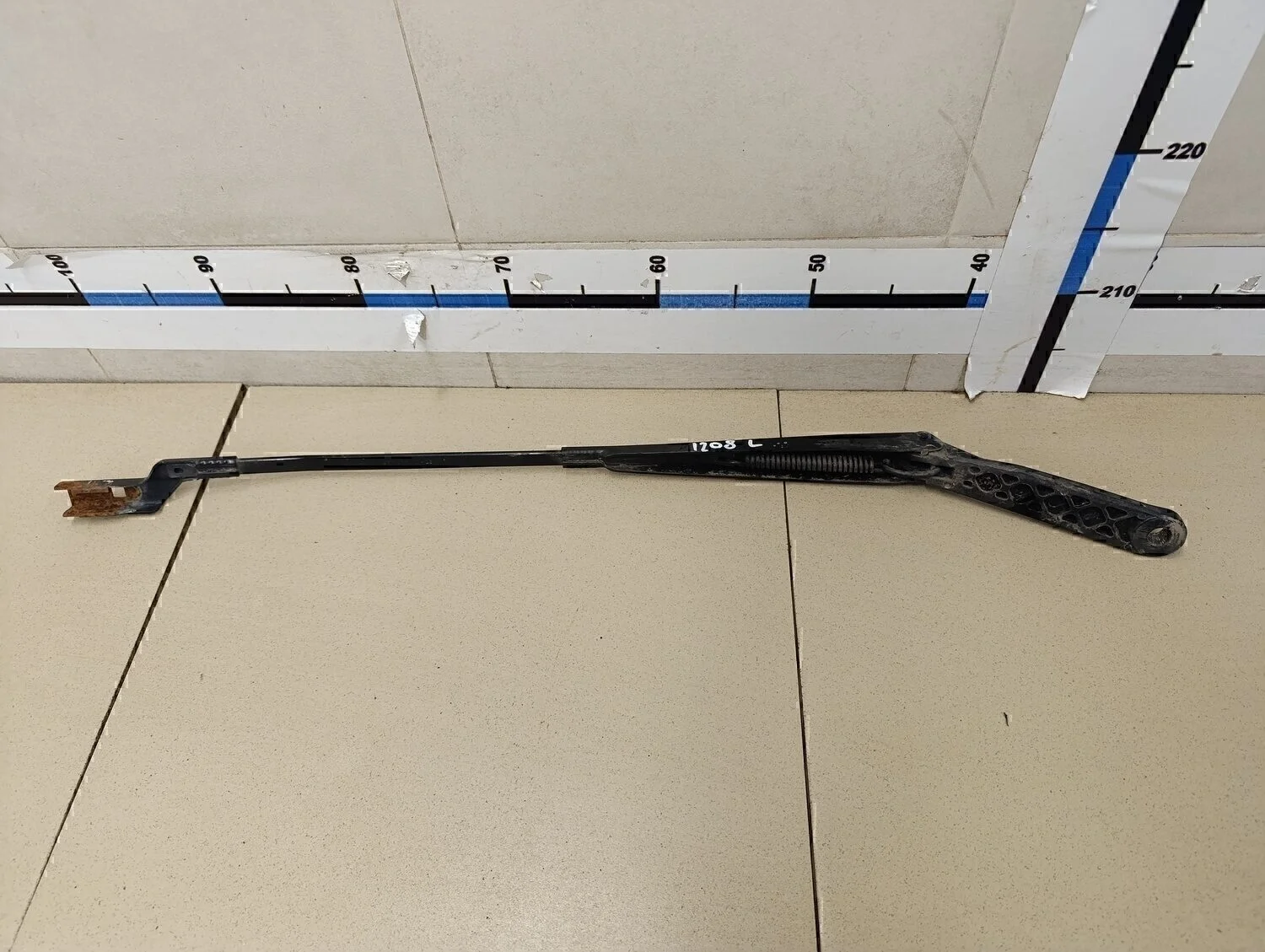 Поводок стеклоочистителя передний левый 308 I 2007-2015