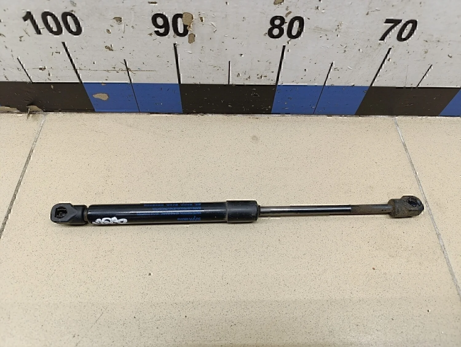 Амортизатор крышки багажника 408 2012>