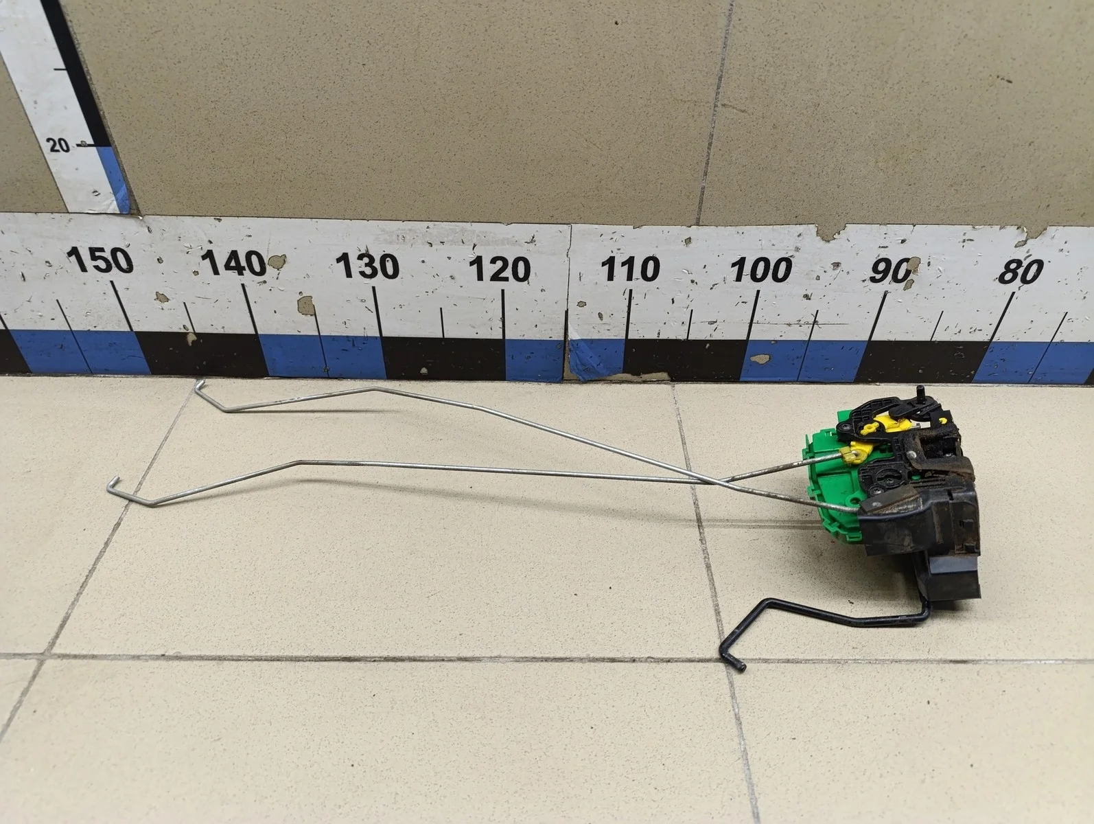 Замок двери задней левой Solaris 2010-2017