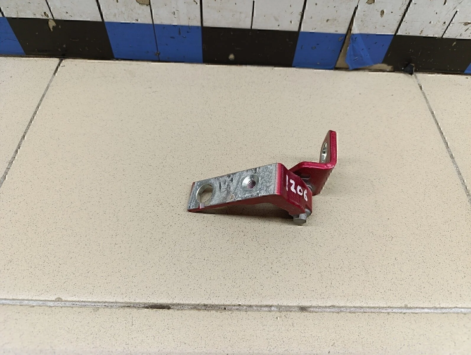 Петля двери Focus III 2011>