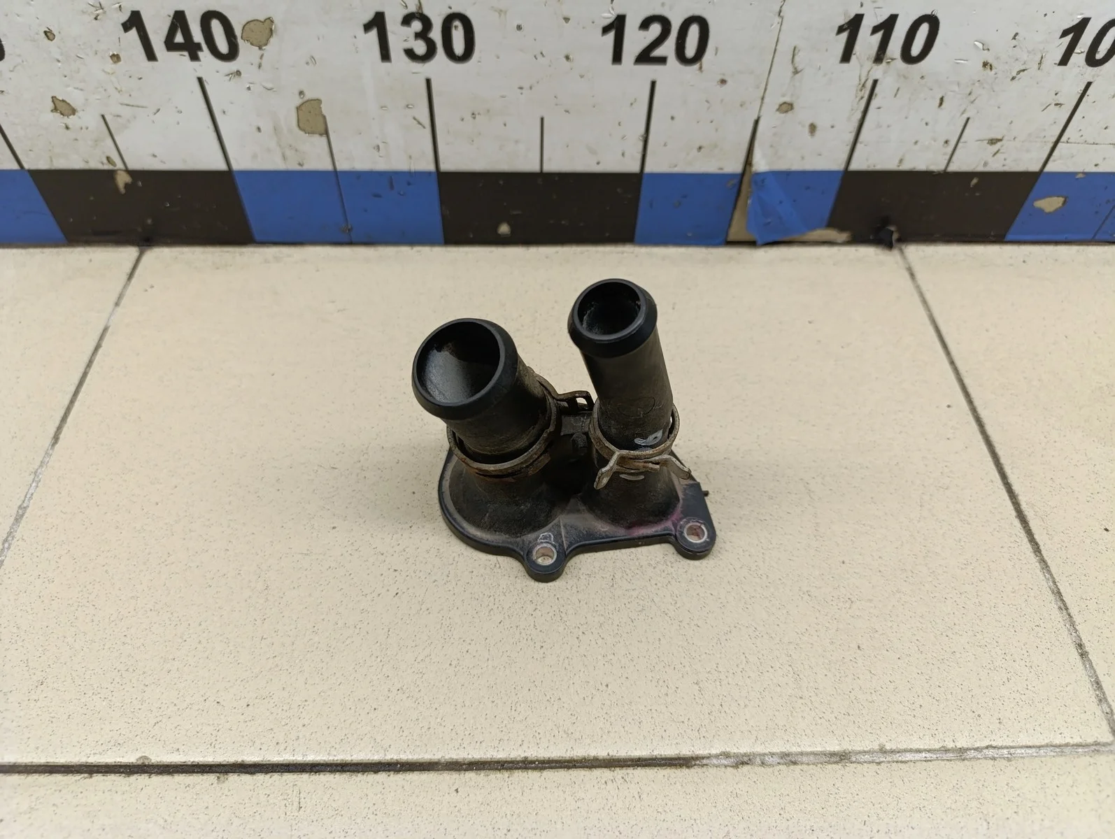 Крышка термостата Focus II 2005-2008