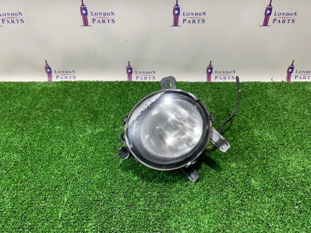 Фара противотуманная BMW F30