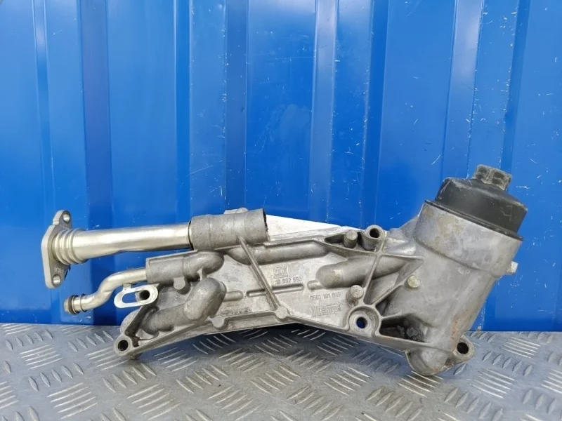 Корпус масляного фильтра Chevrolet Cruze 2011 93186324 J300 1.8 Z18XER