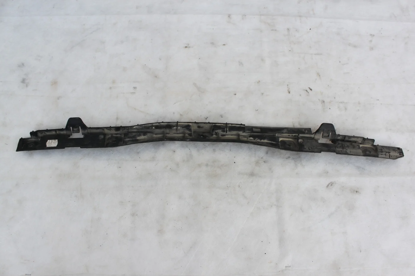 Кронштейн заднего бампера цент. унив Опель Астра Н