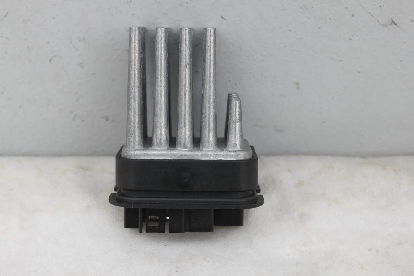 Резистор печки на климат Opel Astra H, Zafira B