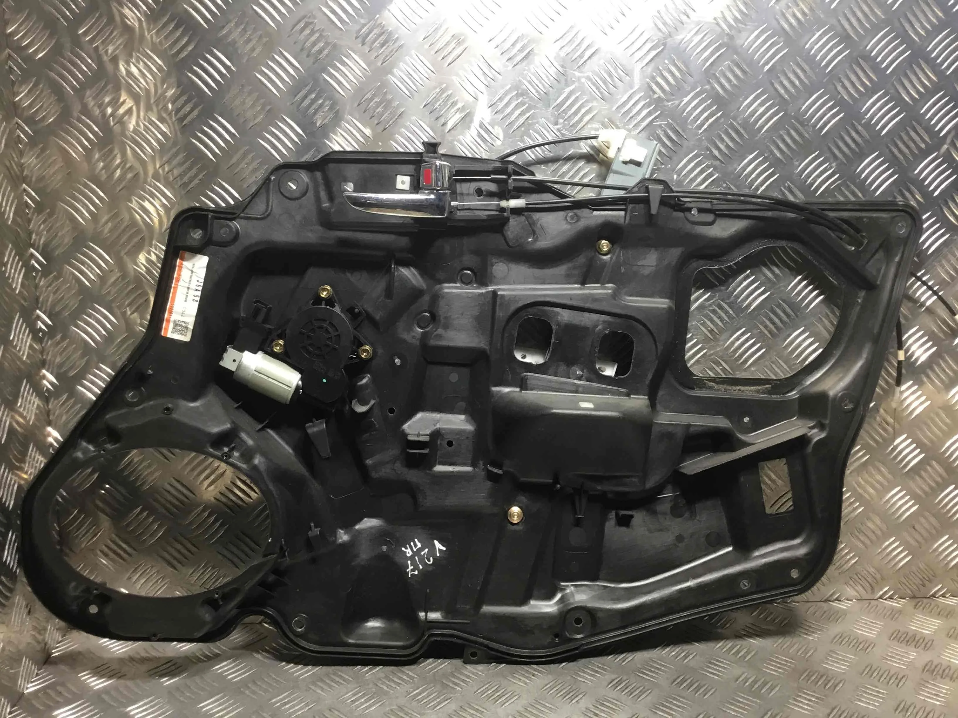 Стеклоподъемник электрический передний правый Mazda 6 6 I (GG,GY) 2002 - 2007 бензин 1.8 i Механика Универсал