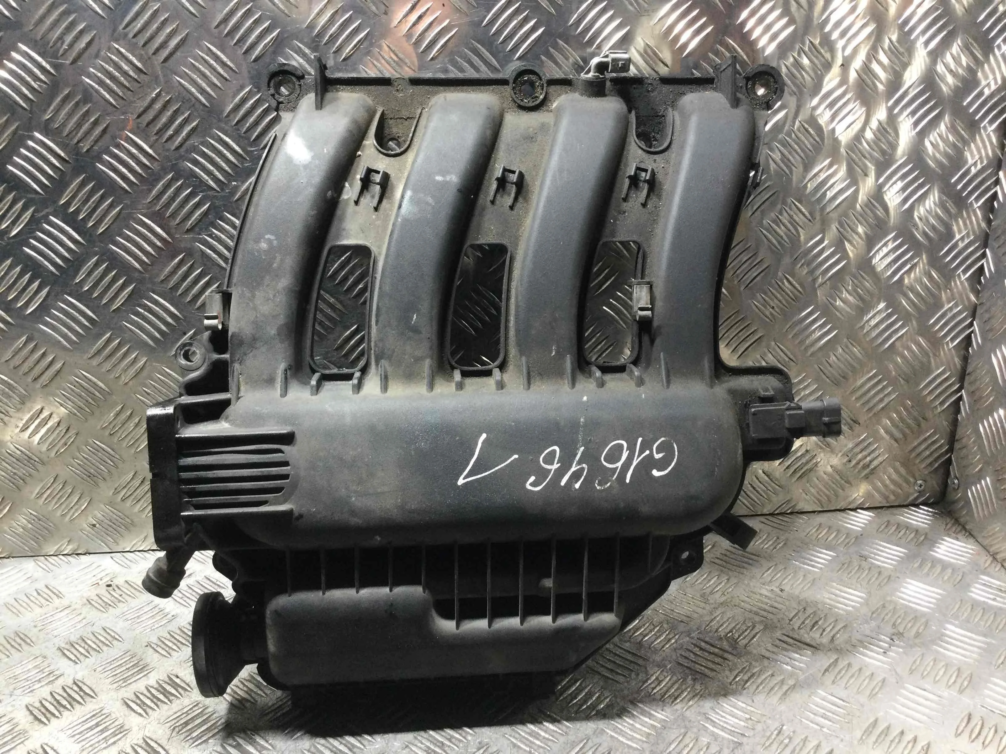 Коллектор впускной Renault Megane 2 поколение (2002-2006) бензин 2.0 i Механика Х/б