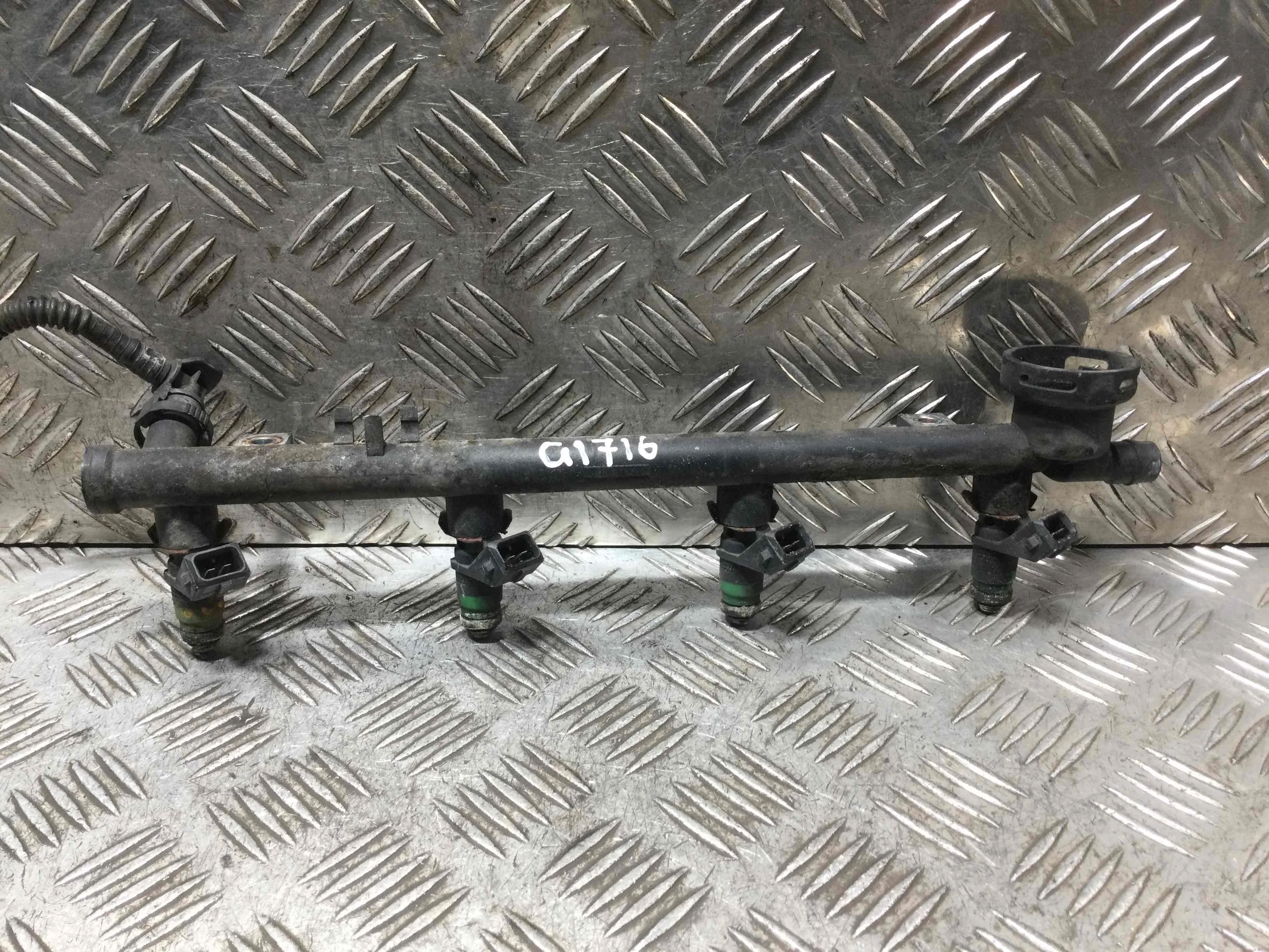 Топливная рампа Renault Megane 2 поколение (2002-2006) бензин 2.0 i Механика Х/б