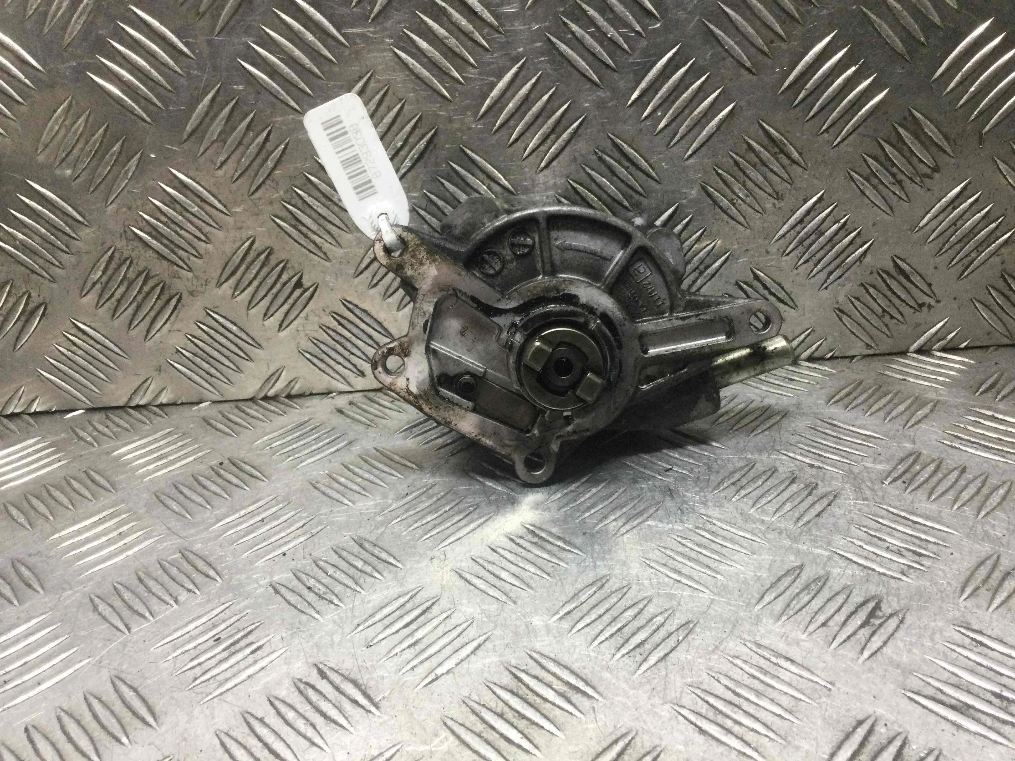 Насос вакуумный Mercedes ML W164 [рестайлинг] (2008-2011) дизель 3.0 CDI Автомат Универсал