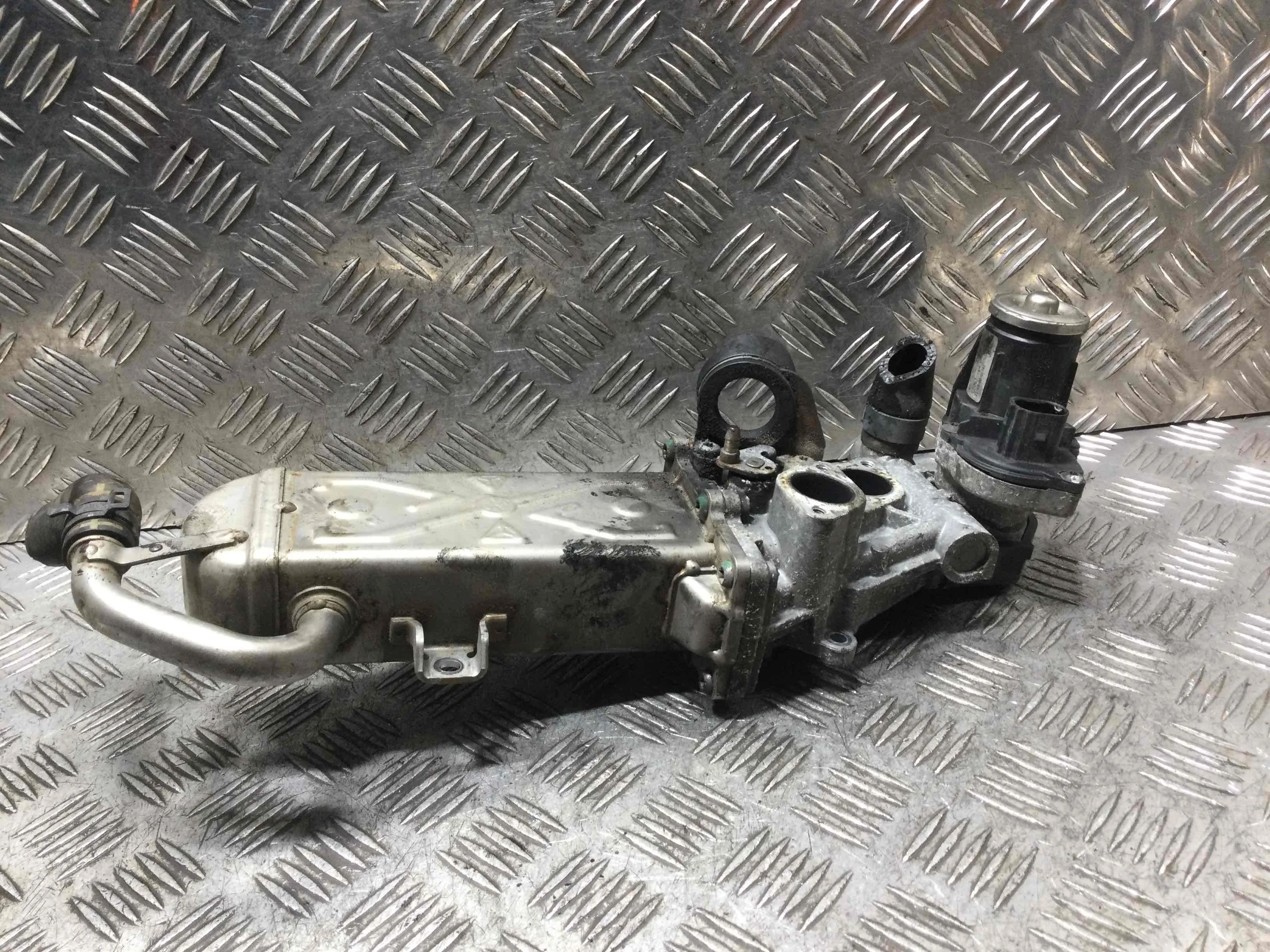 Клапан EGR Volkswagen Passat CC 1 поколение (2008-2012) дизель 2.0 TDI Автомат Седан